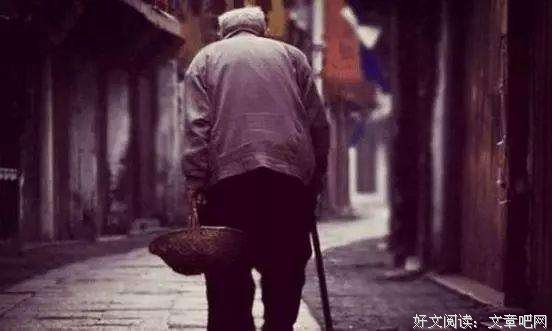 原来这世上有一种幸福，叫“上有老” 
