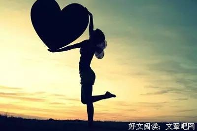 一个人在不在乎你，从这些事就看得出 